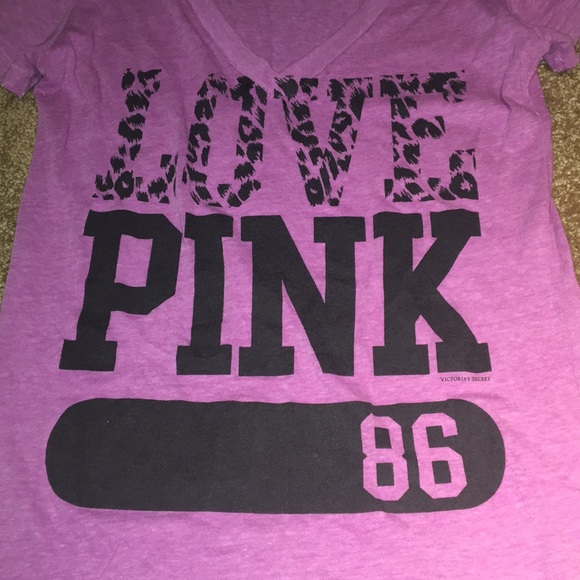 Pink v neck - Picture 3 of 4